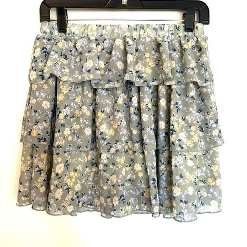 Altar’d State Layered Ruffle Floral Mini Skirt Size Small
